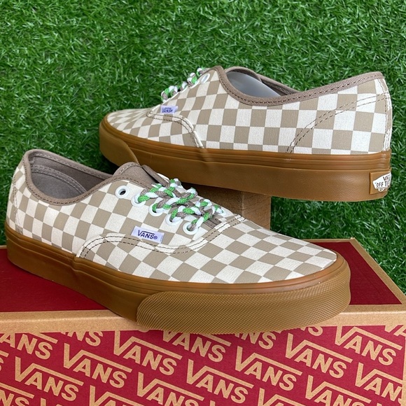 Vans WMNS Authentic
Checkerboard Moon Rock
VN0009PVCH8
Sneakers - Picture 8 of 16